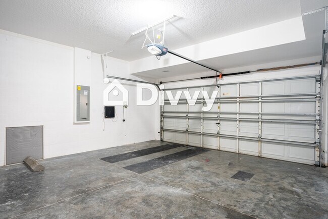 Building Photo - 25436 Geddy Dr