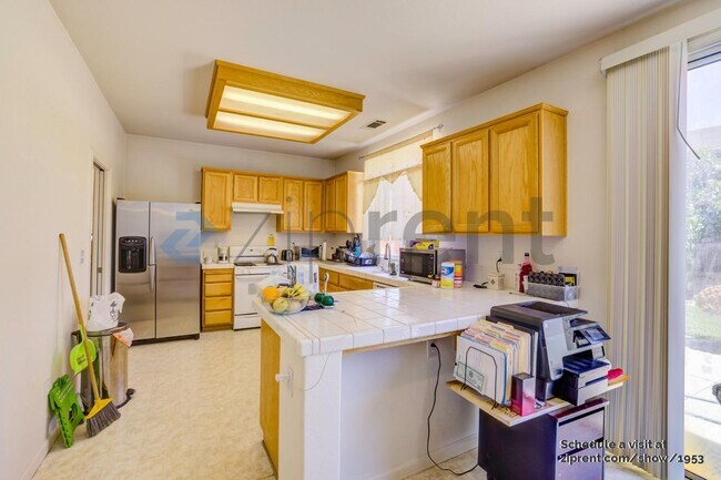 Foto del edificio - 4132 Van Gogh Ct