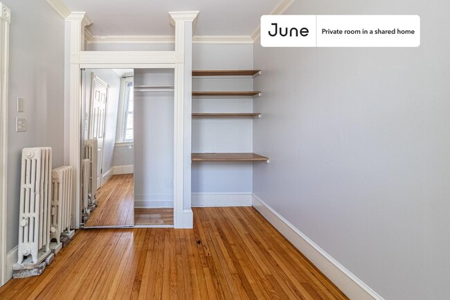 Building Photo - Room in Shared 5 bed/2 bath home
