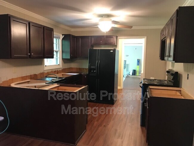 Building Photo - 6612 Pleasant Pines Dr