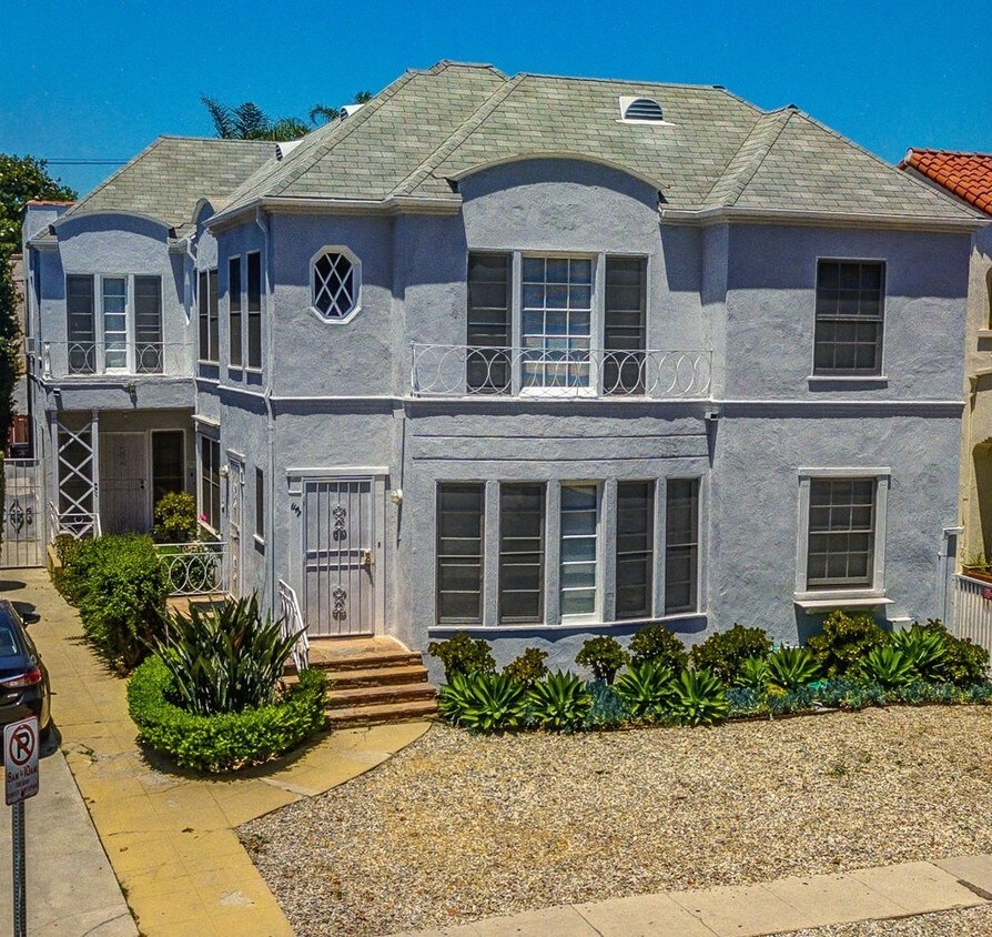 Primary Photo - 1147 S Sherbourne Dr