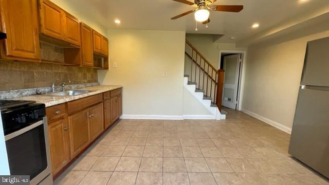 Foto principal - 4331 Roberton Ave
