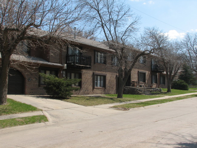 Foto del edificio - Madison Court Apartments