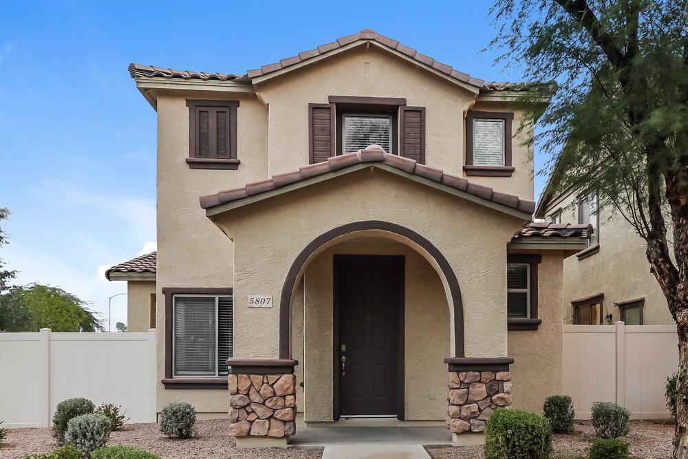 Foto principal - 5807 E Grove Ave