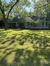 Building Photo - 2409 Thornhill Rd