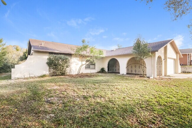 Foto del edificio - 12305 Drake Ln