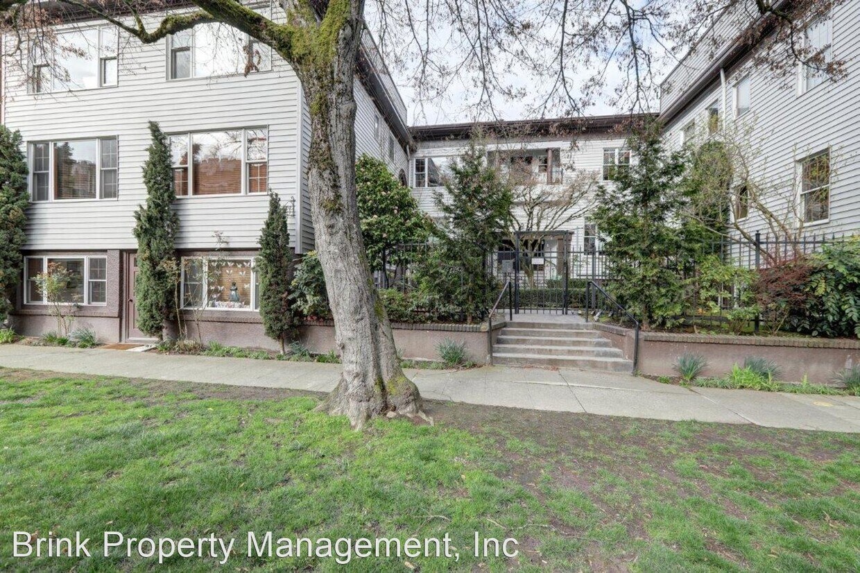 Primary Photo - 1 br, 1 bath House - 215 17th Ave E, #10