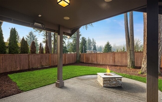 Foto del edificio - Spacious 4–5BR Home with Office, Covered Patio & Outdoor Entertaining Space in Hawkesbury