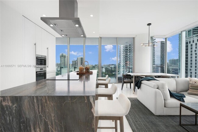 Foto del edificio - 700 NE 26th Terrace