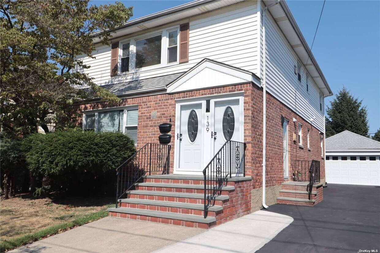 Primary Photo - 139 Gibson Blvd