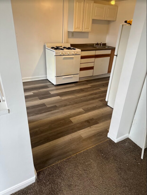 7181 Dort Hwy Unit D2, Mount Morris, MI 48458 Room for Rent in Mount