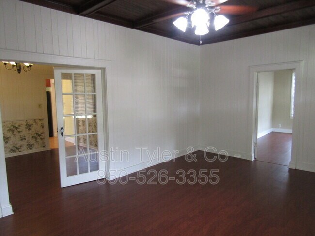 Building Photo - 2948 Sylvia Dr