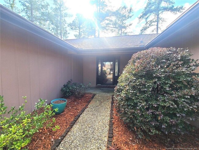 Building Photo - 6744 Irongate Dr
