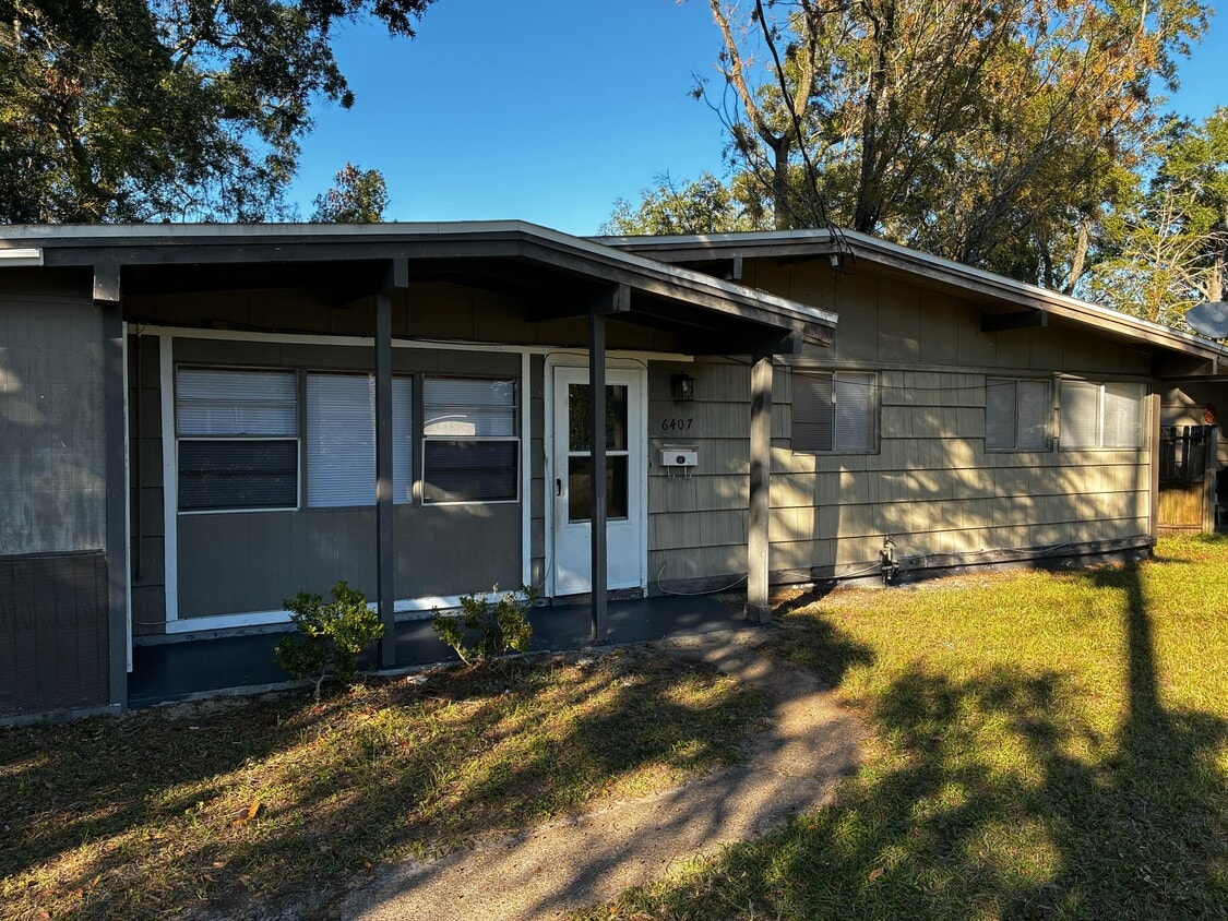 Primary Photo - 6407 Terry Parker Dr N