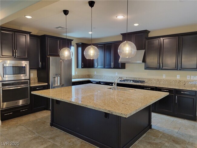 Foto del edificio - 309 Mandarin Hill Ln