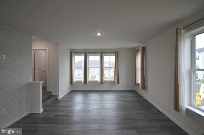 Foto del edificio - 44 Marineris Cir