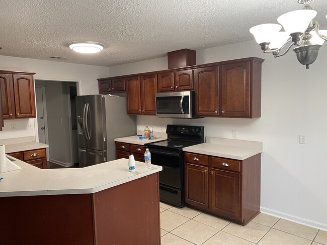 Building Photo - 6837 Hill Gail Trail