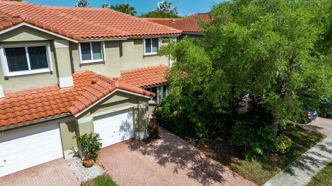 Foto del edificio - 5661 NW 125th Ave