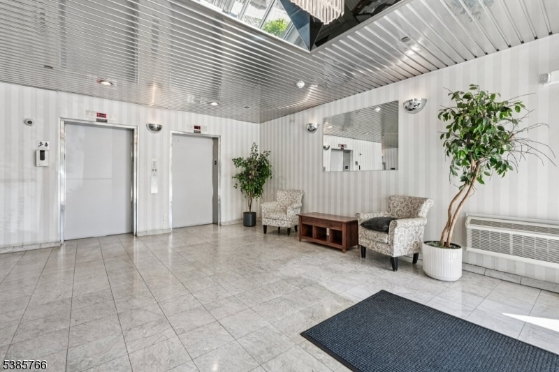 38 Moonachie Rd