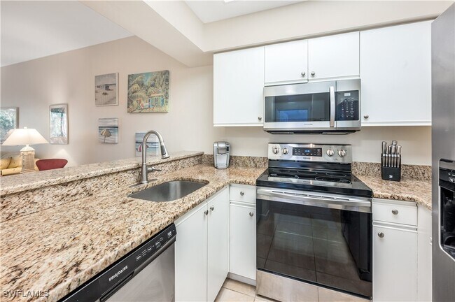 Foto del edificio - 3321 Olympic Dr