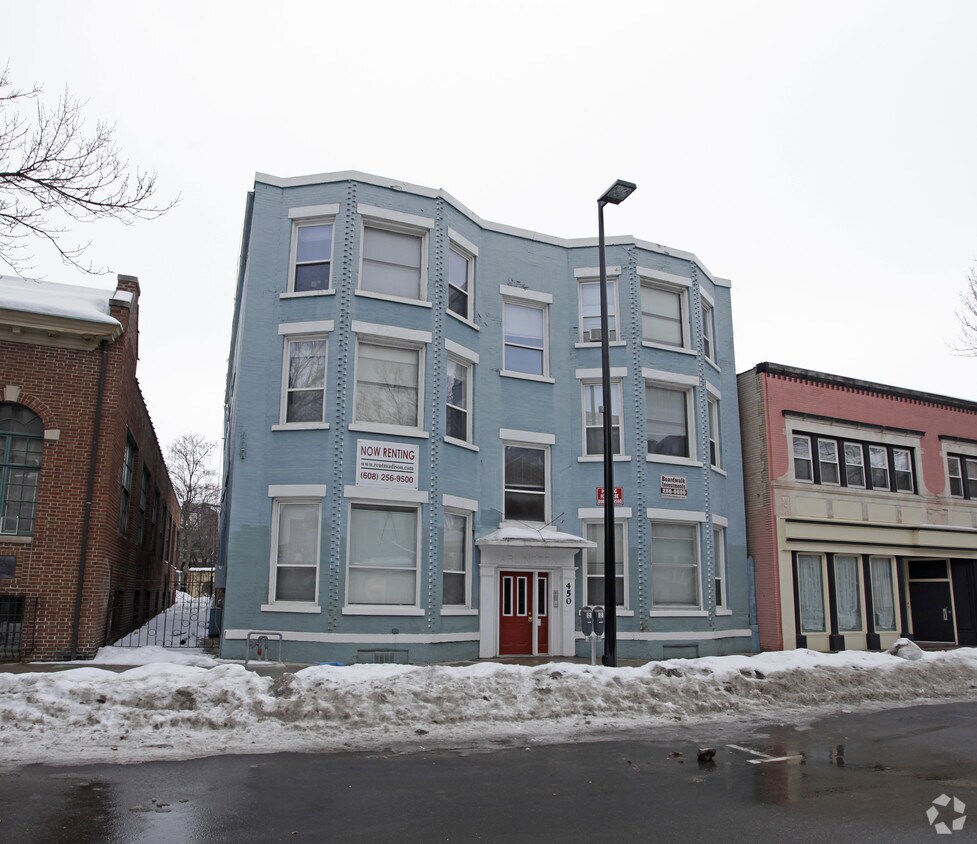 Building Photo - 450 Gilman St