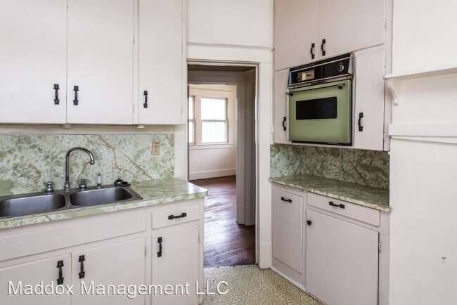 Building Photo - 1 br, 1 bath House - 121 Elm Street NE