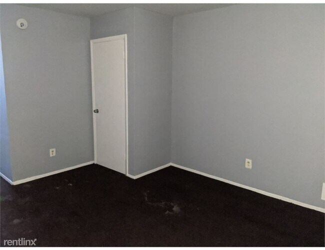 Building Photo - 3 br, 1 bath Townhome - 616 N Dukeland St