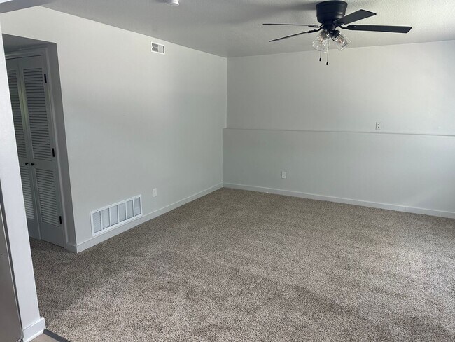 Foto del edificio - 3302 W 8th St