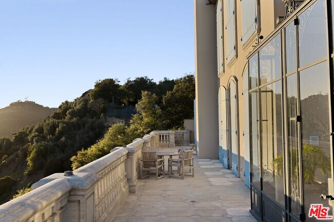 Foto del edificio - 7398 Pyramid Pl