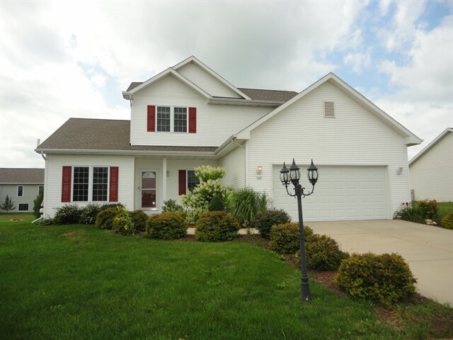 Primary Photo - 305 Amber Drive