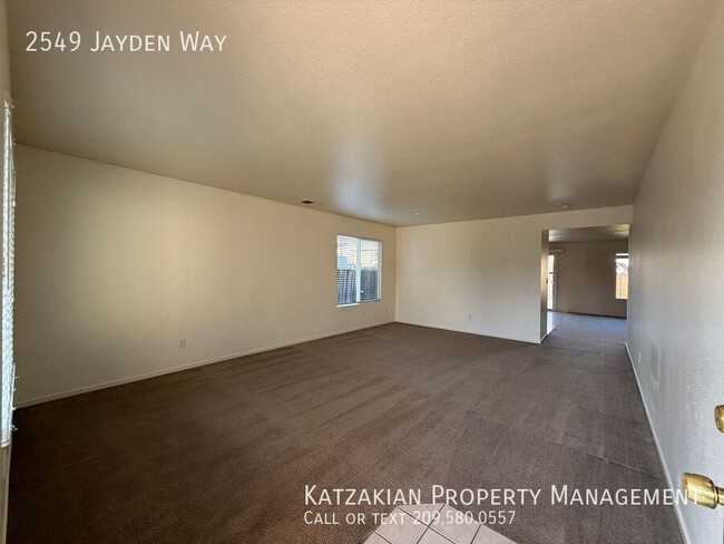 Building Photo - Single-Story 3-Bedroom 2-Bath North Stockt...