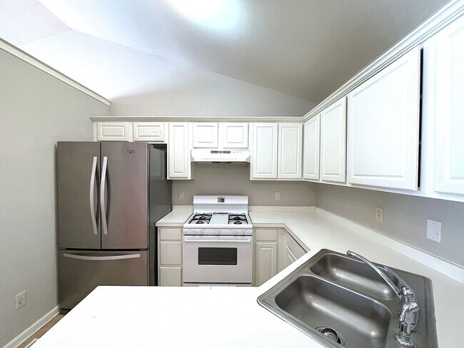 Foto del edificio - Cozy Ranch Style Home in Holly Springs!