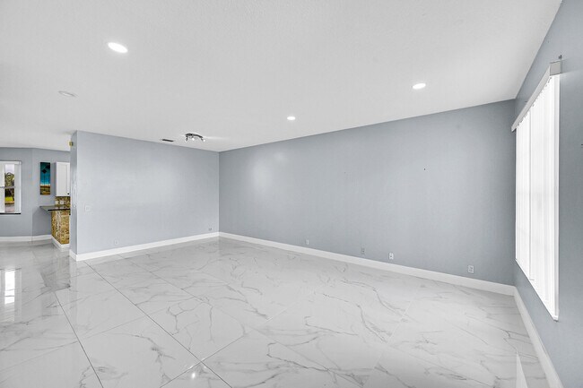 Foto del edificio - 7306 Michigan Isle Rd