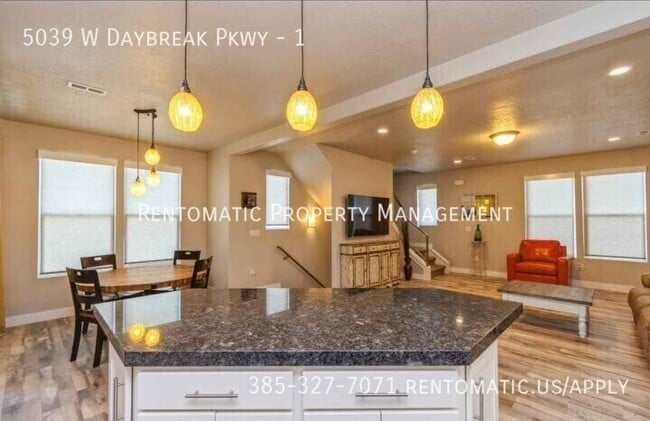 Photo - 5039 W Daybreak Pkwy Townhome