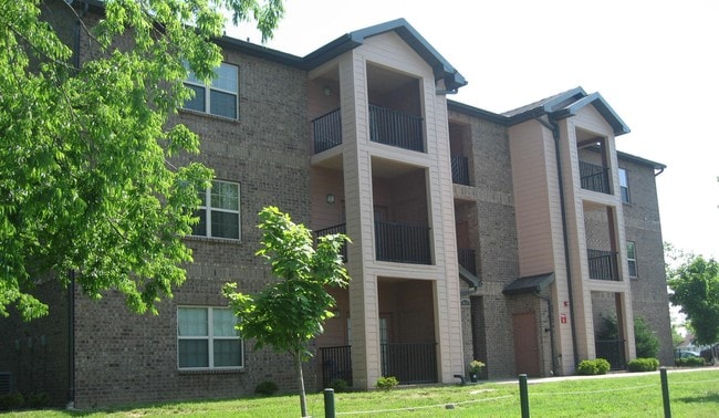 Primary Photo - 1411 Rocky Ln