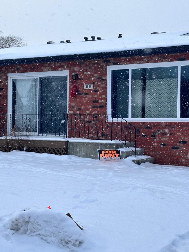 Building Photo - 3518-3578 78 St NW