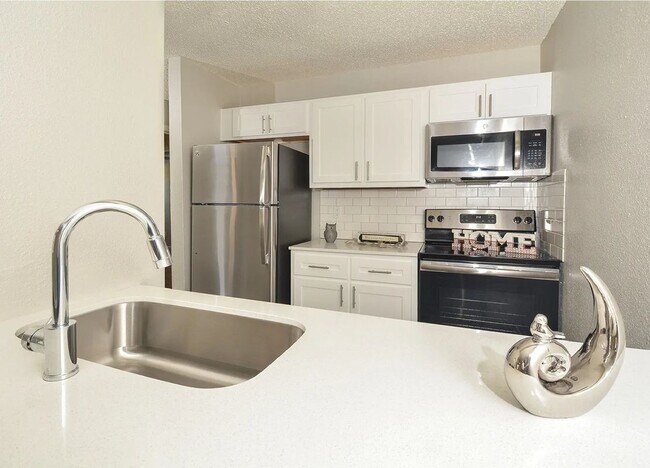 Foto del edificio - 412 E William Cannon Dr