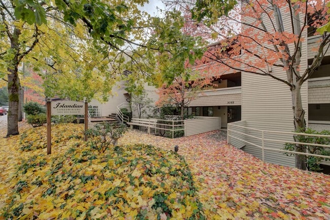 2bd/1.75ba Mercer Island Condo - 2bd/1.75ba Mercer Island Condo