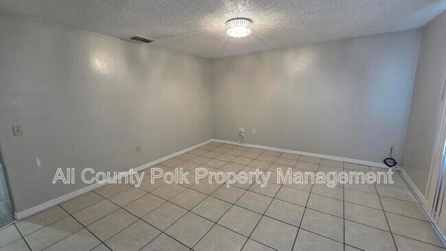 Foto del edificio - 2336 Chestnut Hills Dr