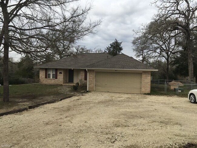 Foto del edificio - 3 br, 2 bath House - 13725 Chenault Ln