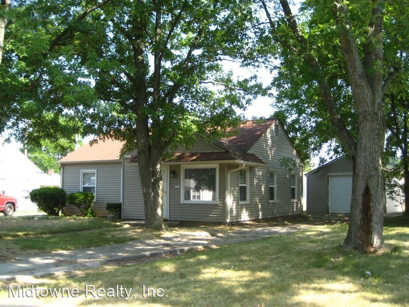 Primary Photo - 3 br, 1 bath House - 4323 Standish Dr.