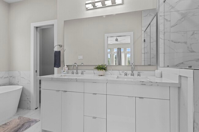 Building Photo - 851 Prosper St