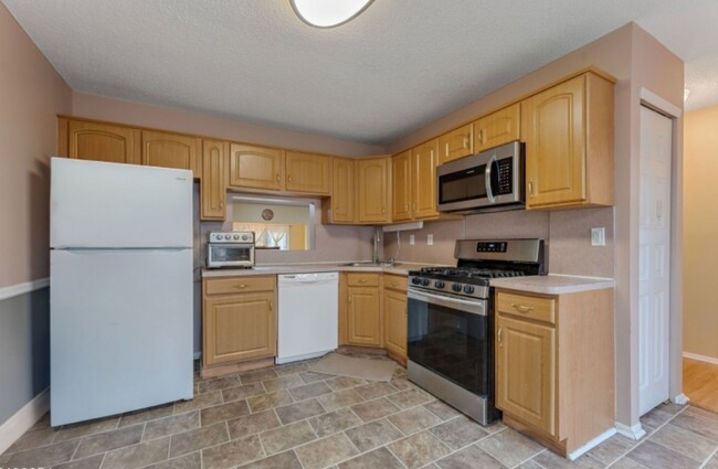 Foto del edificio - 403 Red Crest Ln