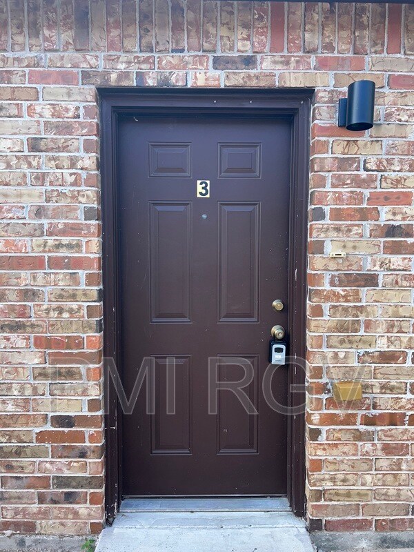 Foto del edificio - 3705 Paola St