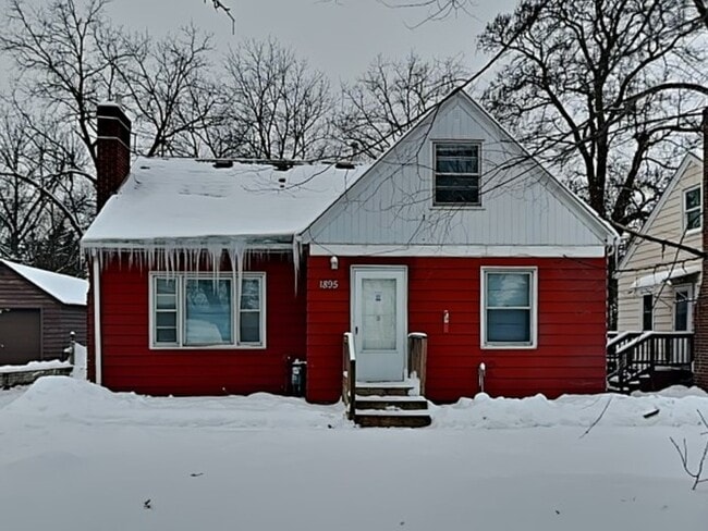 Building Photo - 1895 White Bear Ave