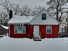 Building Photo - 1895 White Bear Ave