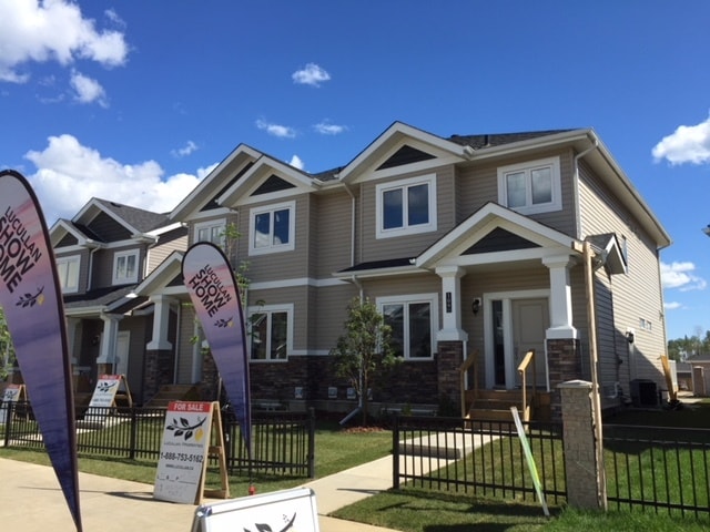 Building Photo - 3 Bed 0 Bath Unit in Fort Mcmurray, AB