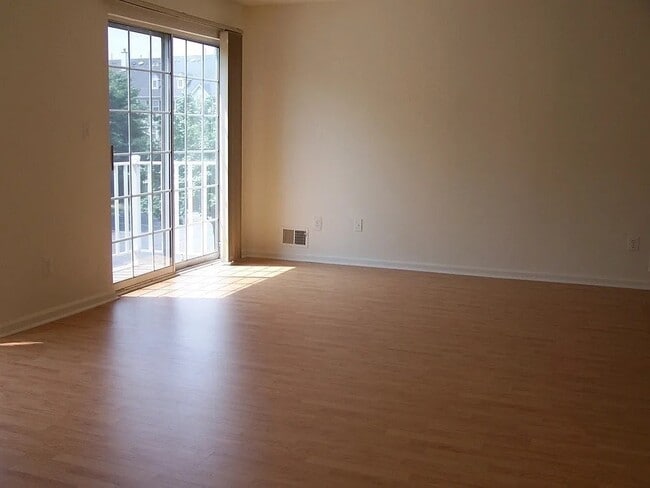 Photo - 40 Walnut St Townhome