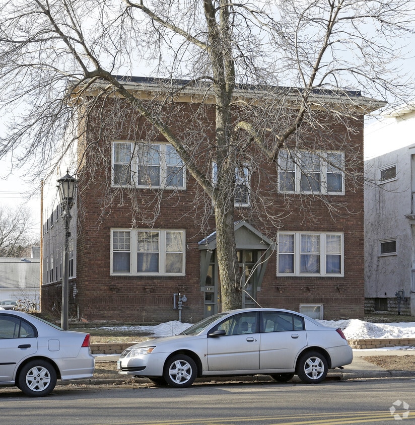 1722 Grand Ave, Saint Paul, MN 55105 Apartments in Saint Paul, MN