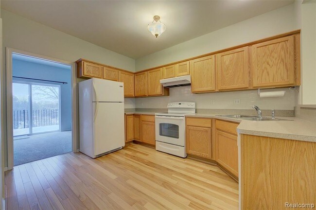Building Photo - 2207 Knotty Pine Tr
